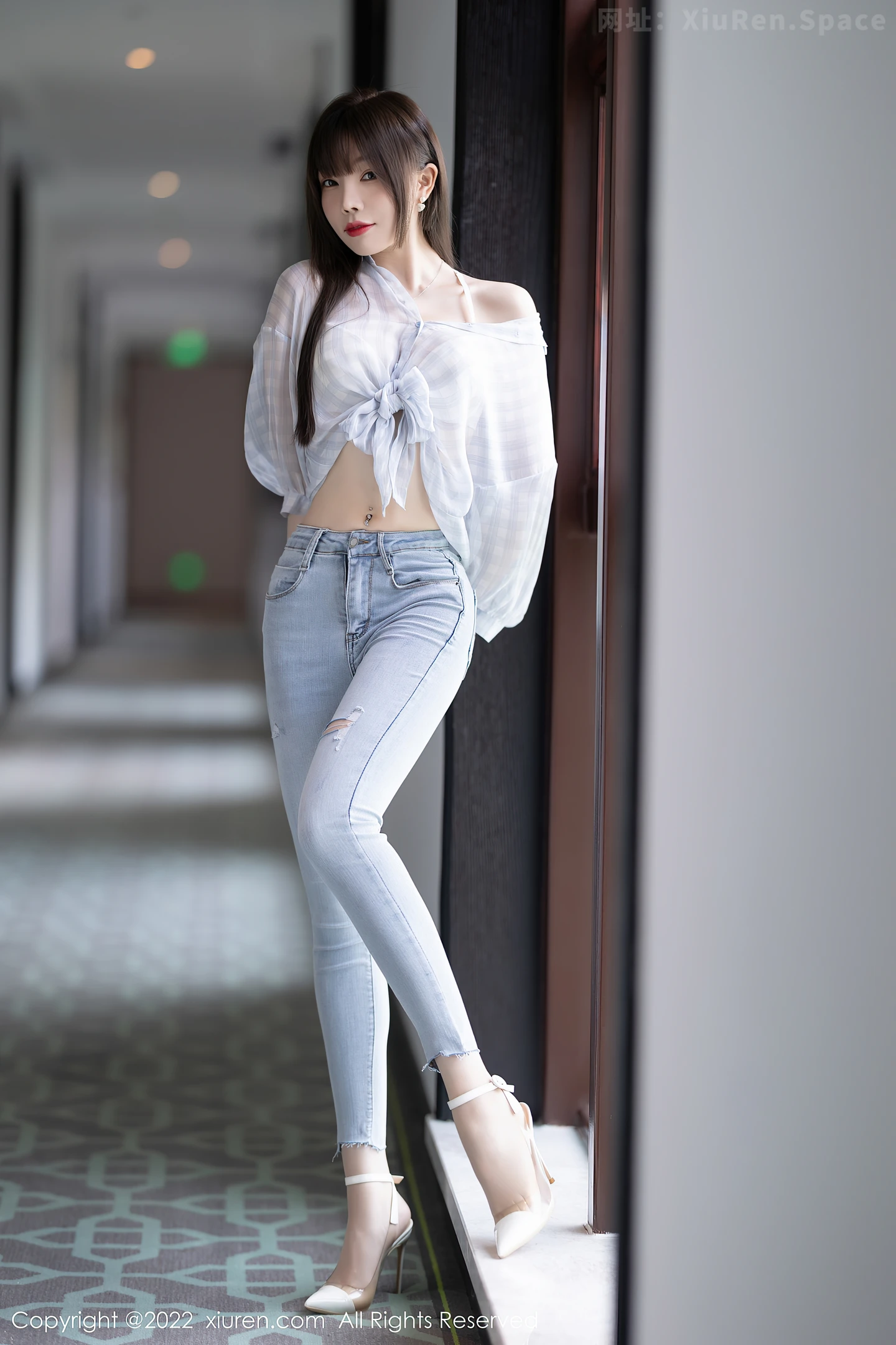 图片[6]-[XiuRen秀人网]VOL.4976 女神芝芝Booty轻透浅色格子衣配牛仔裤半脱露超薄肉丝诱惑写真110P-秀人网官方网站